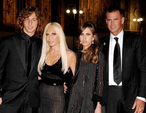 dinastia dei versace|versace family history.